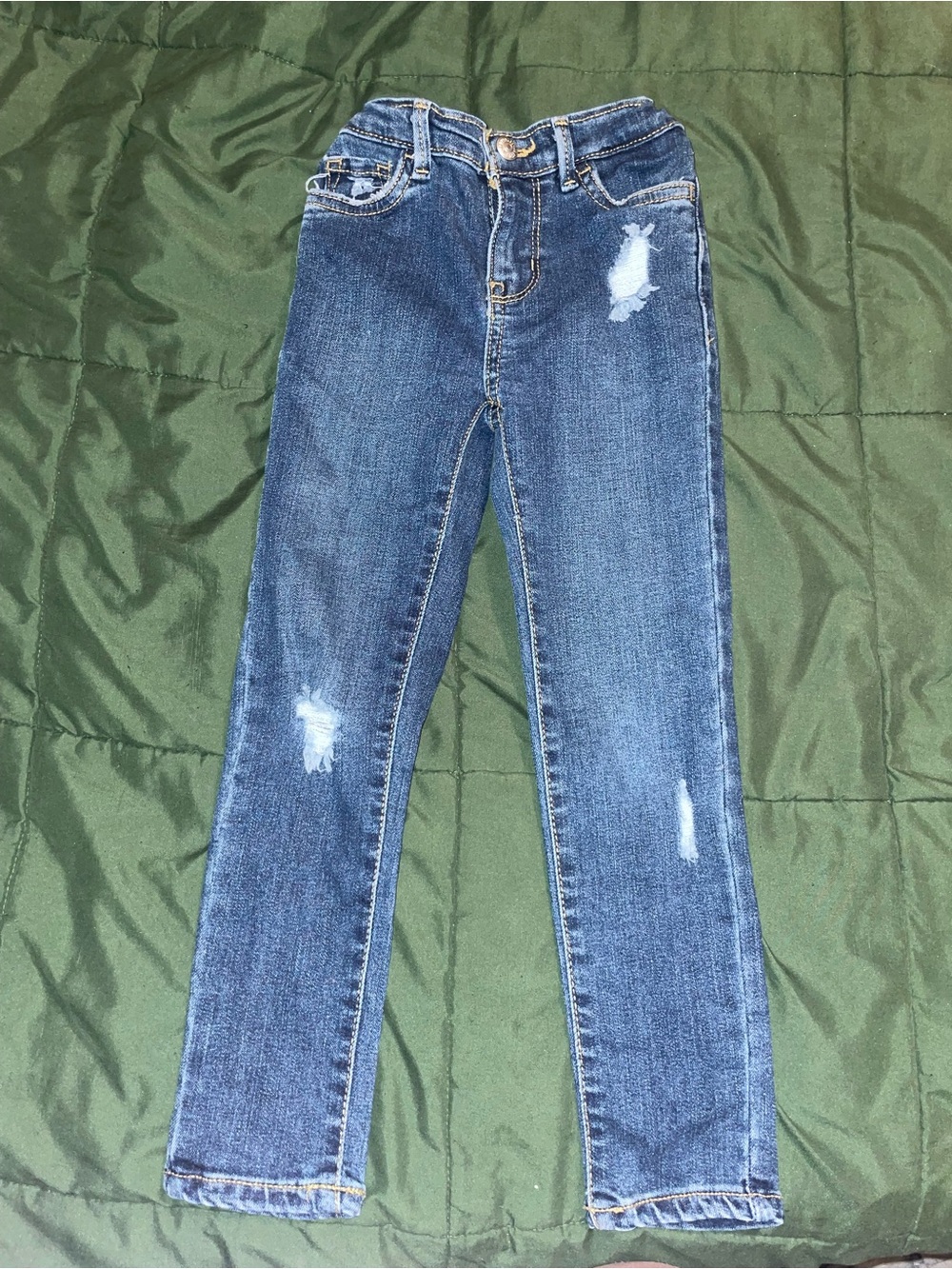 Girls Distressed Levi’s Skinny Jean